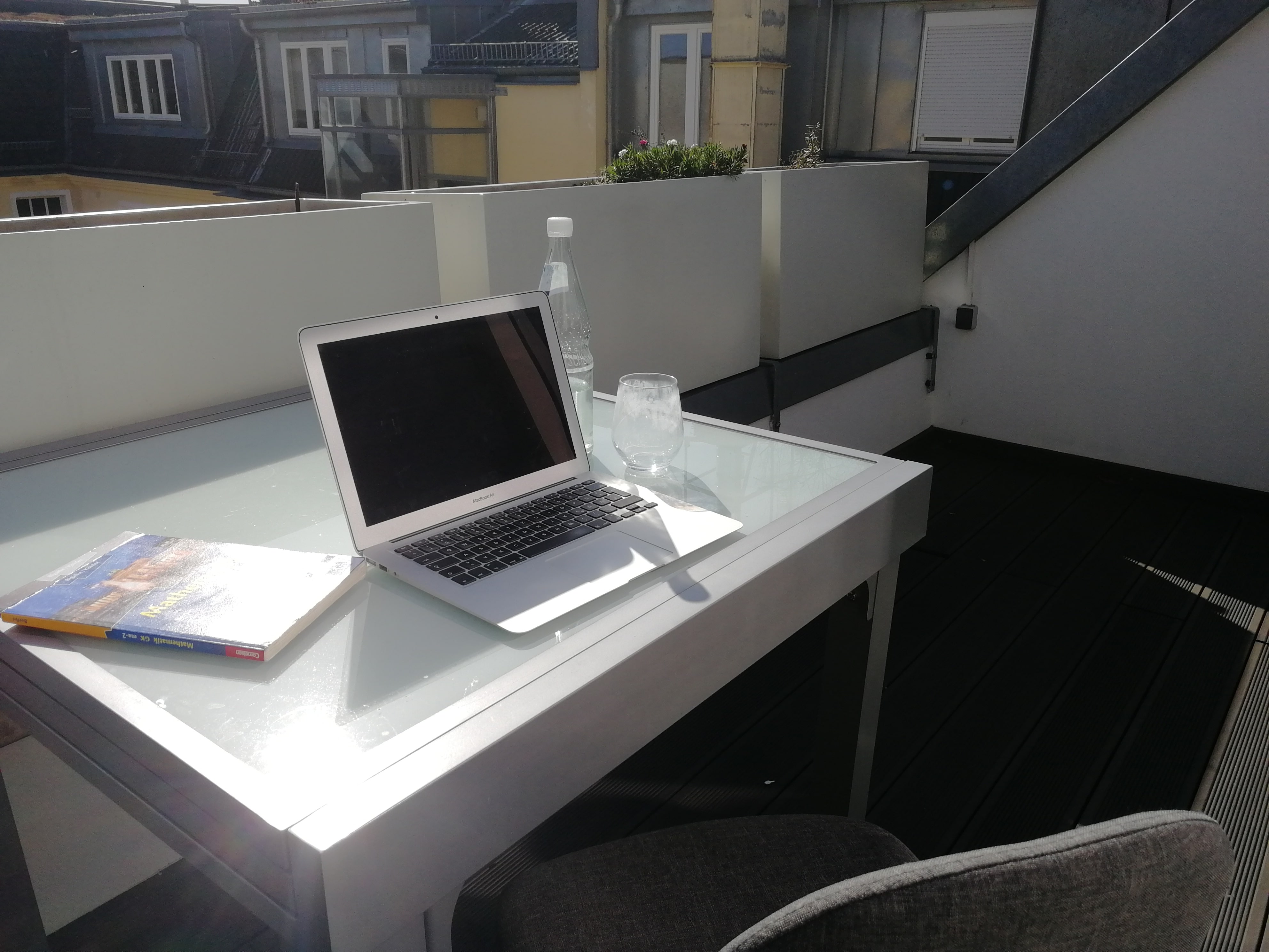 ONGwirbleibenzuHause – Hr. Dörr