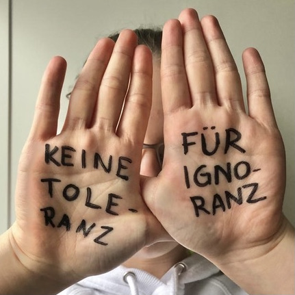 Nele Seifferth Hand Frauentag keine Toleranz für Ignoranz