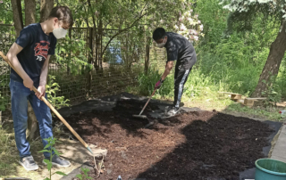 Betriebspraktikum Schülerpraktikum 9. Klasse Jahrgang Treppenhaus Gartenarbeit Beete