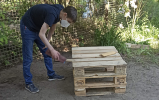 Betriebspraktikum Schülerpraktikum 9. Klasse Jahrgang Treppenhaus Paletten Sitzgelegenheiten Sitzmöglichkeiten Bänke Bank