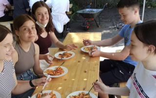 Betriebspraktikum Schülerpraktikum 9. Klasse Jahrgang Treppenhaus Kochen Essen Küche Mittag Verpflegung