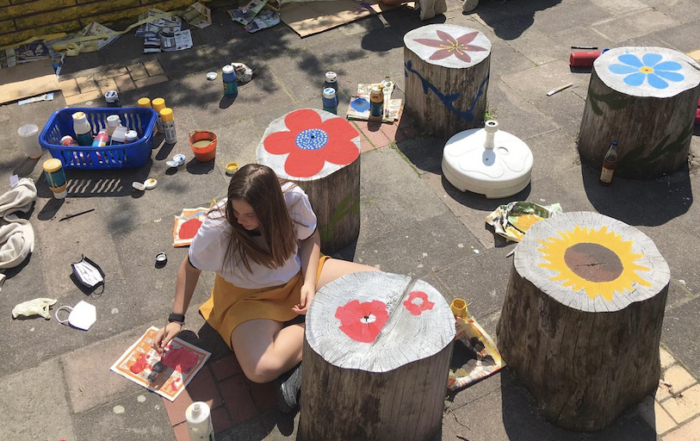 Betriebspraktikum Schülerpraktikum 9. Klasse Jahrgang Treppenhaus Gestaltung Wand bunt